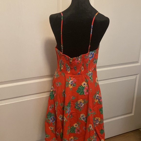 Red Hawaiian print dress - Picture 2 of 3